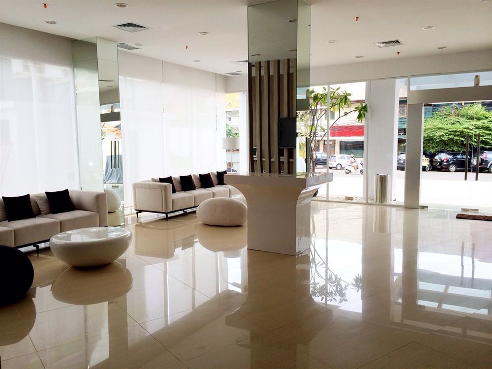 Whiz Hotel Cikini Jakarta Eksteriør billede