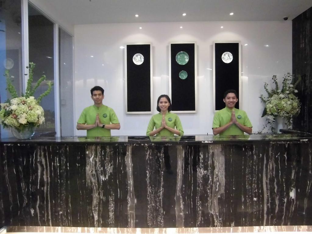 Whiz Hotel Cikini Jakarta Eksteriør billede