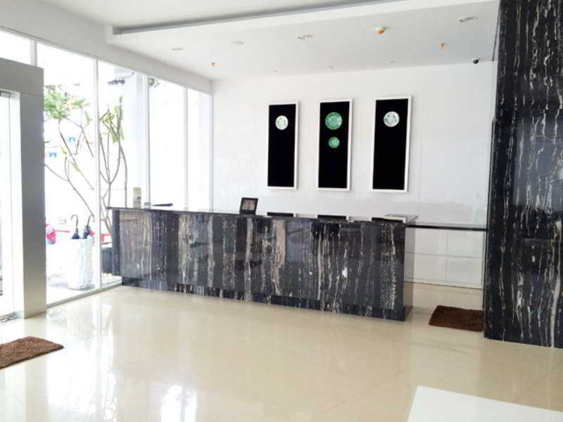 Whiz Hotel Cikini Jakarta Eksteriør billede
